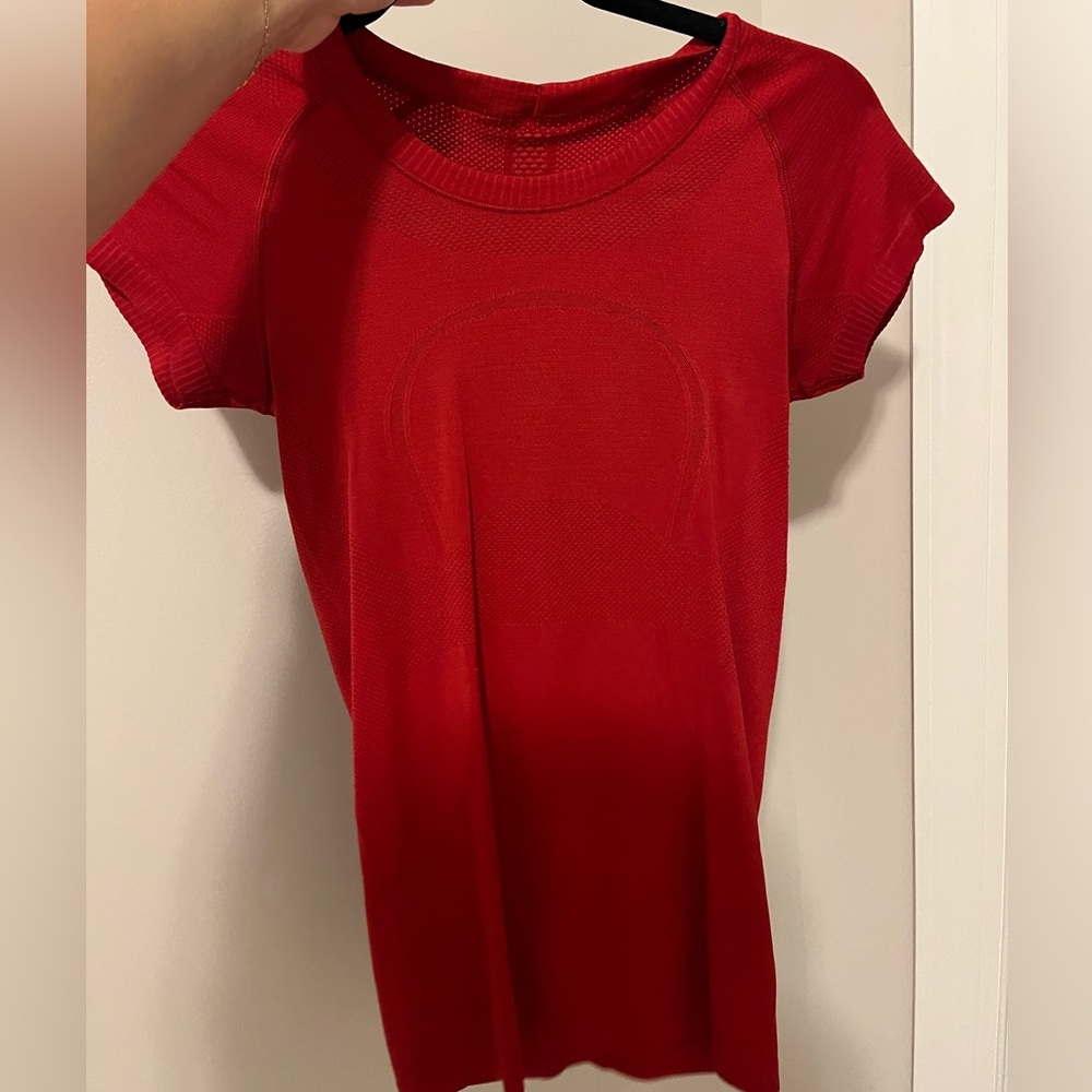 lulu lemon swiftly tech tee